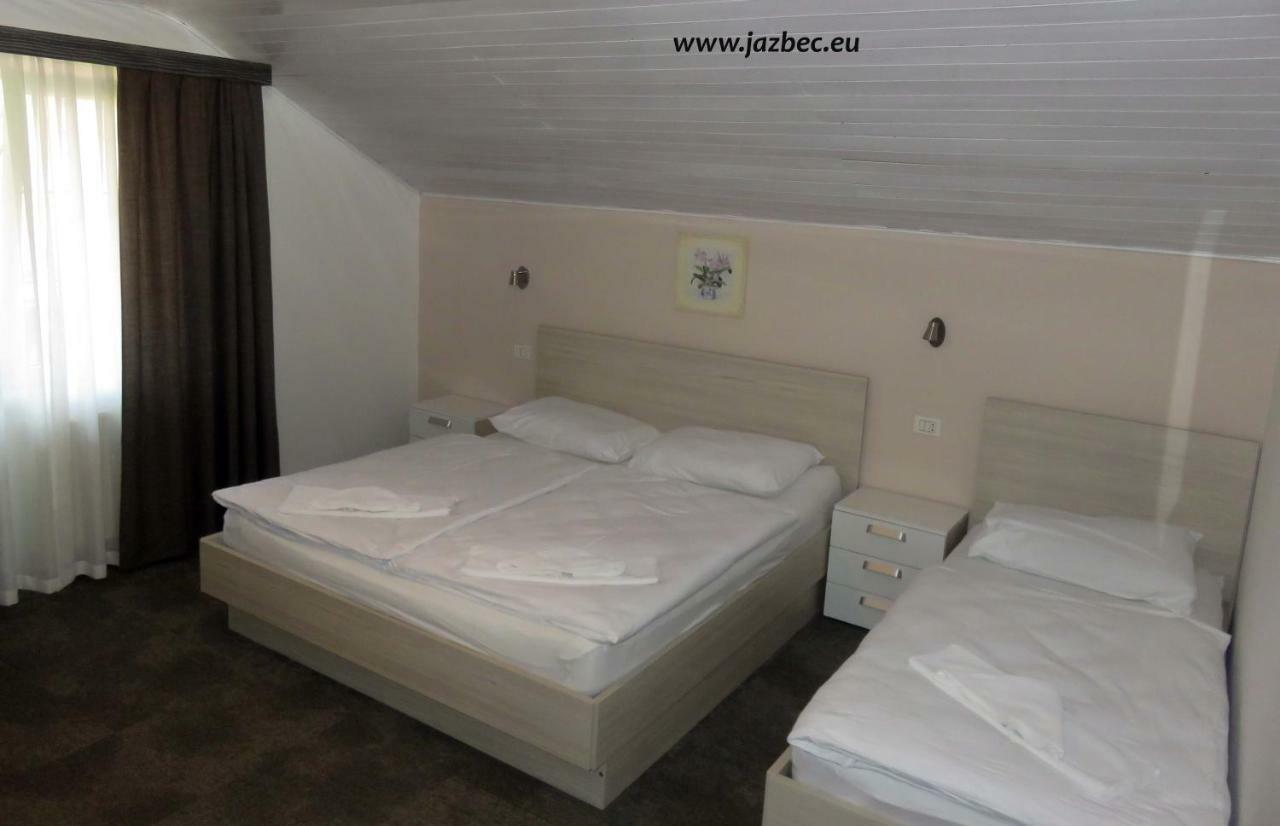Sobe Rooms Zimmer Jazbec Idrsko Exterior photo